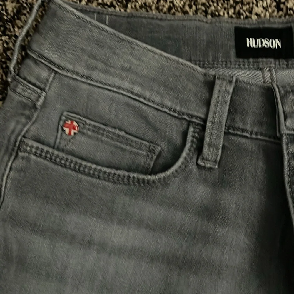 Hudson Natalie Graveyard Bootcut Crop Jean, NWT - Picture 8 of 8